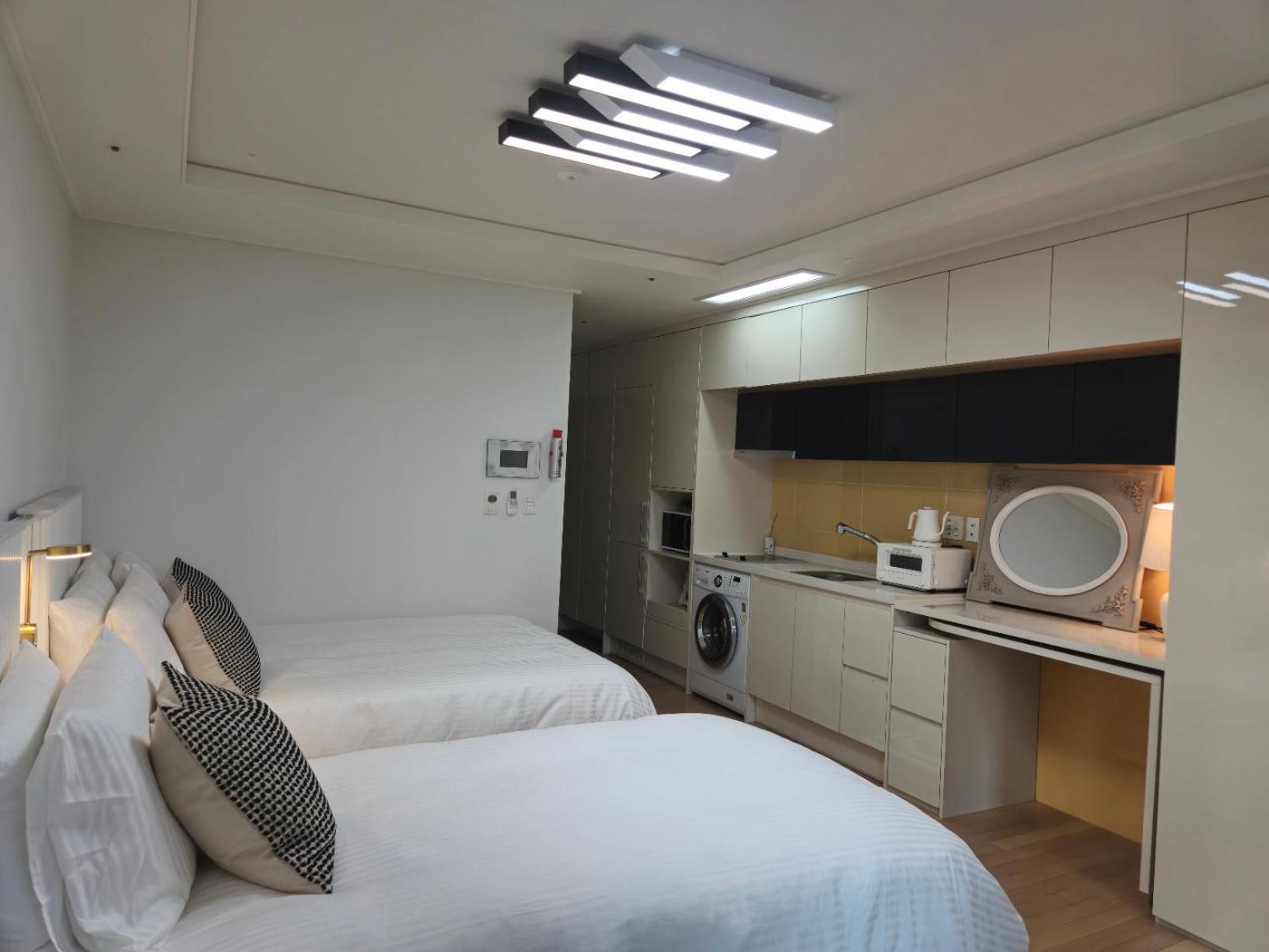 Apartment Sunshine House *